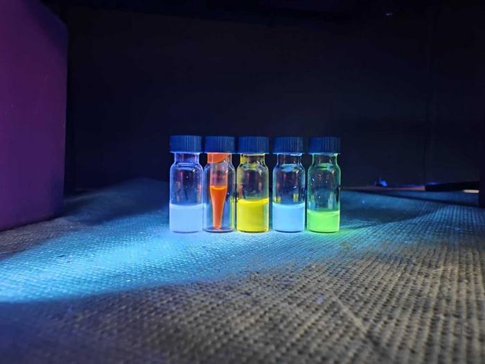 Different luminescent dyes
