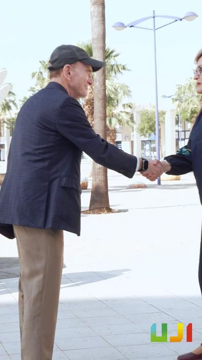 The Nobel Prize laureate in Physiology or Medicine, Randy Schekman advocates collaborative research and considers ethics training essential for early-career researchers