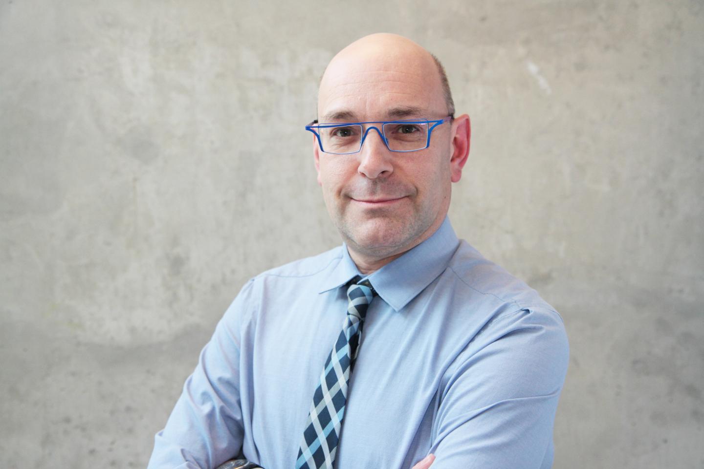Dr. Aaron Schimmer