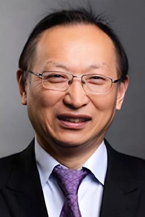 El Profesor Caicun Zhou, Shanghai East Hospital, Tongji University School of Medicine, Shanghai, China.