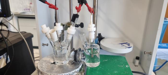 An electrolysis cell used for the generation of formate from glycerol