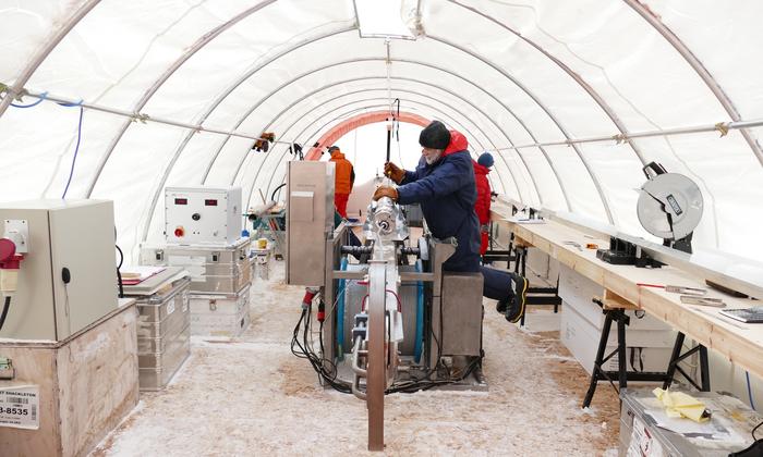 Ice cores provide first documentation of rapid Antarctic ice loss in the past