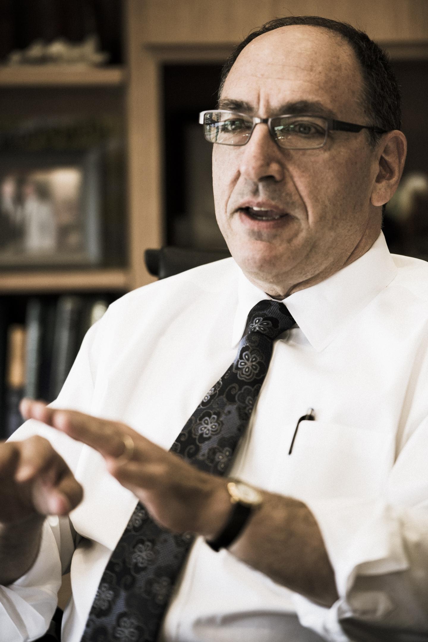 Dr. Neil Rofsky, UT Southwestern Medical Center