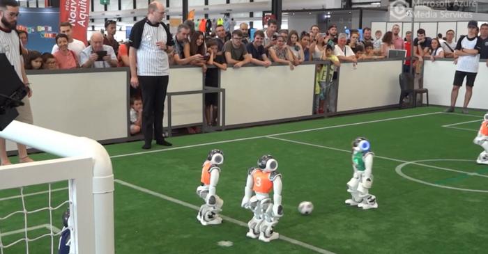 RoboCup Semi-Final RoboÉireann V Dutch Nao