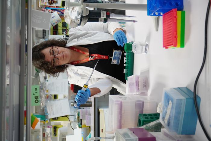 Dr Eva Mejía-Ramírez, IDIBELL researcher and co-first author of the study.