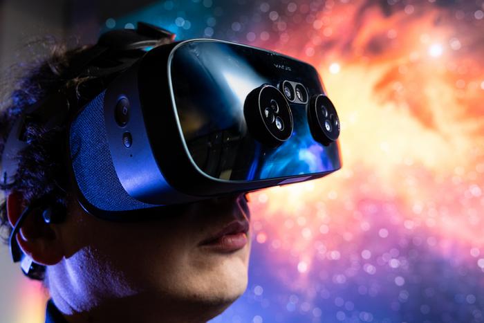 Virtual Reality Headset