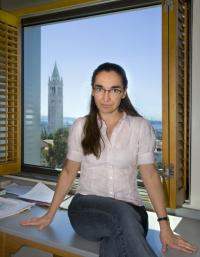 Eva Mogales, Berkeley Lab, UC Berkeley and the Howard Hughes Medical Institute