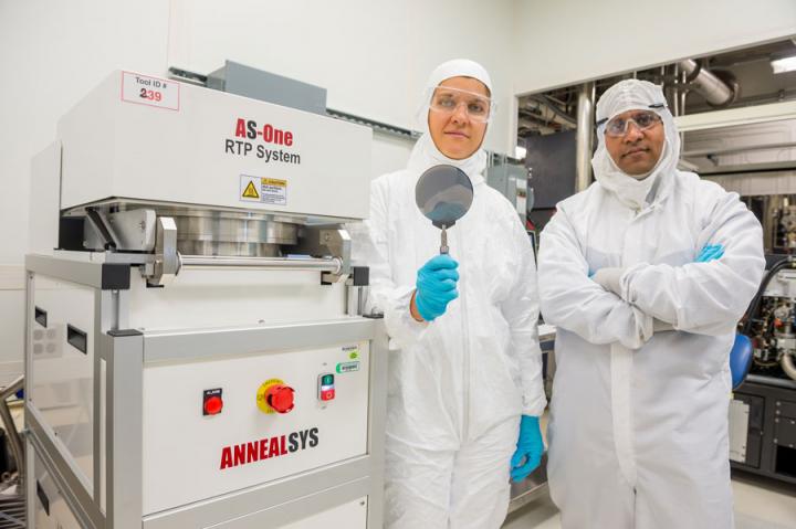 Argonne Team Grows Graphene on Diamond